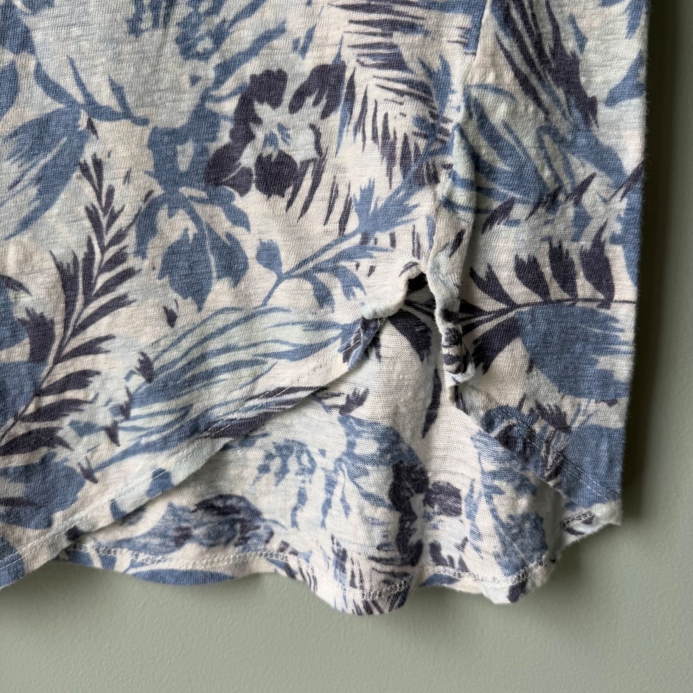 C&C‎ California 100% Linen Short Sleeve Top Asymmetrical Hem Blue White Size XL - Picture 7 of 12